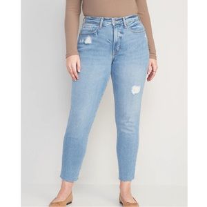 NWT Old Navy Curvy High-Waisted OG Straight Distressed Jeans